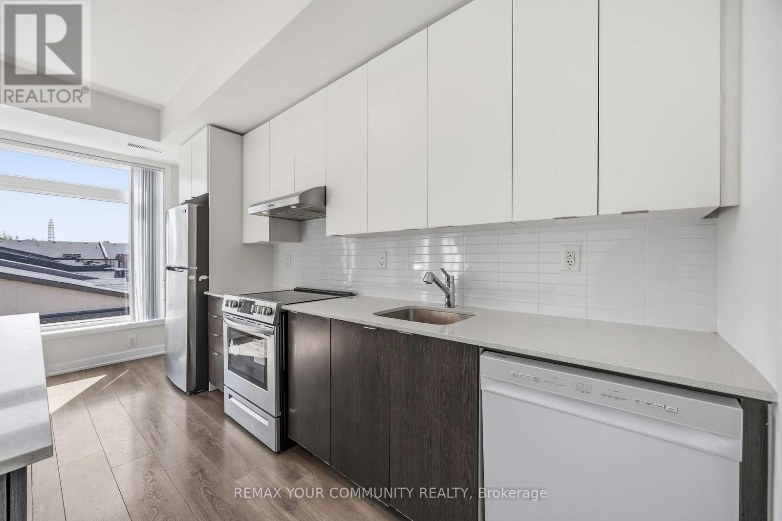 409 - 120 Canon Jackson Drive, Toronto, Ontario  M6M 0B9 - Photo 13 - W13267190