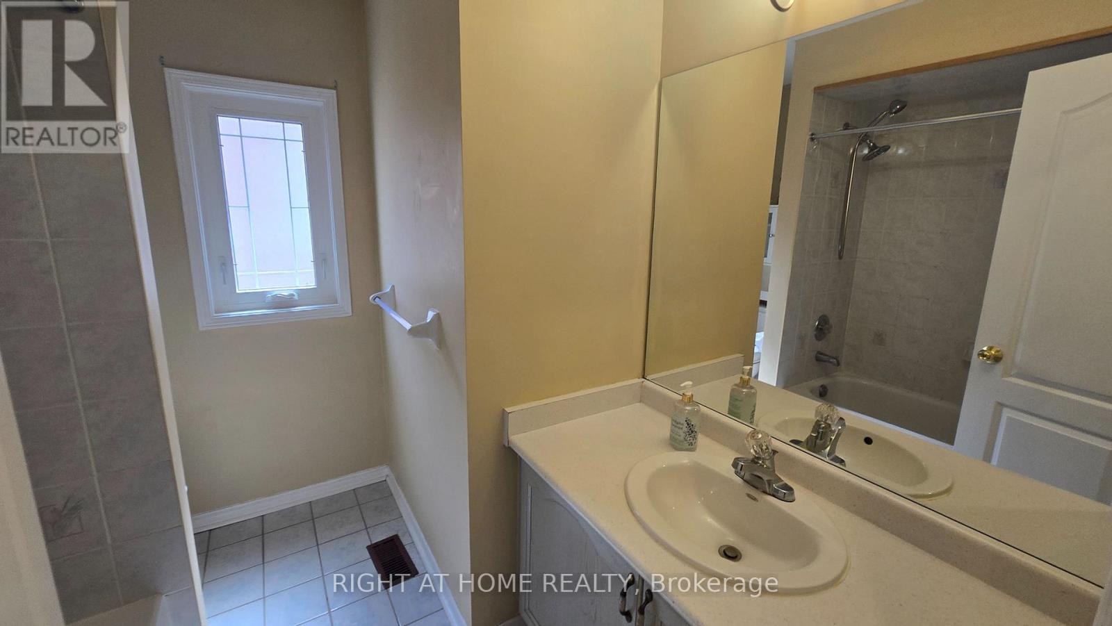 5372 Wilderness Trail, Mississauga, Ontario  L4Z 4A9 - Photo 28 - W13267318