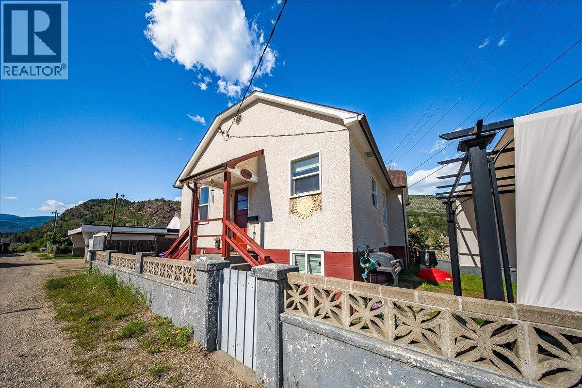 1555 Mcquarrie Street, Trail, British Columbia  V1R 1X5 - Photo 48 - 10389969