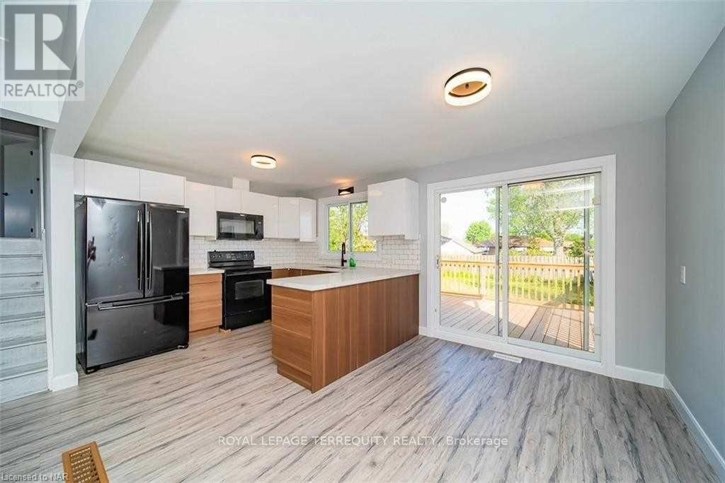 6712 Winston Street, Niagara Falls, Ontario  L2G 5G3 - Photo 8 - X13267540