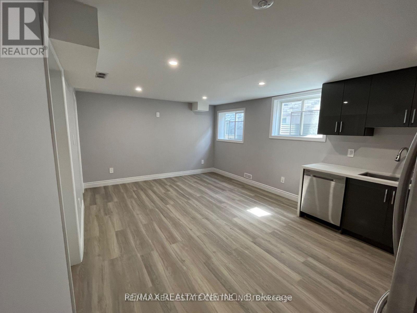 Lower - 1573 Horseshoe Crescent, London North, Ontario  N5X 0L3 - Photo 4 - X13268194