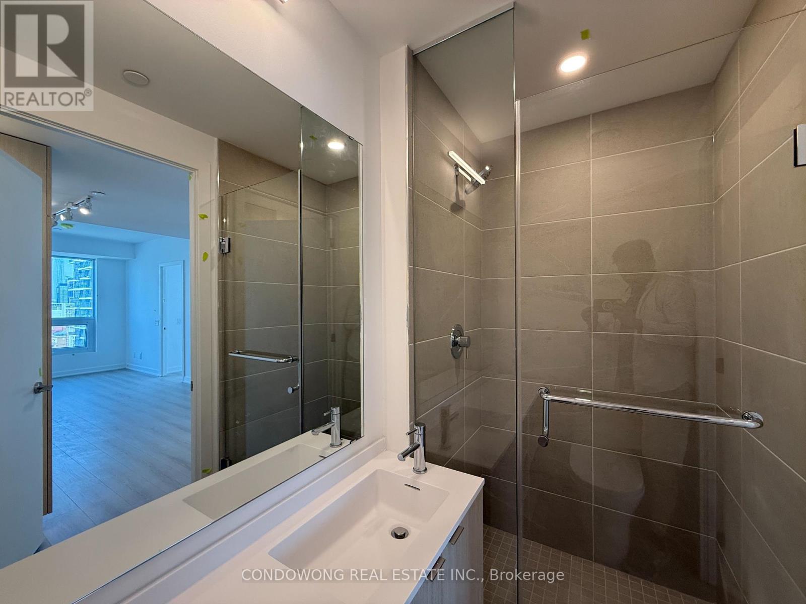 2711 - 100 Queen Street E, Toronto, Ontario  M5C 0B5 - Photo 11 - C13270692