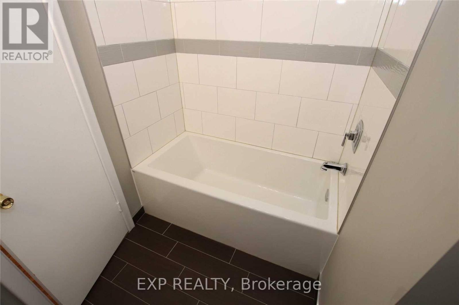 805 Glengrove Street, Oshawa, Ontario  L1J 5C7 - Photo 12 - E13271718