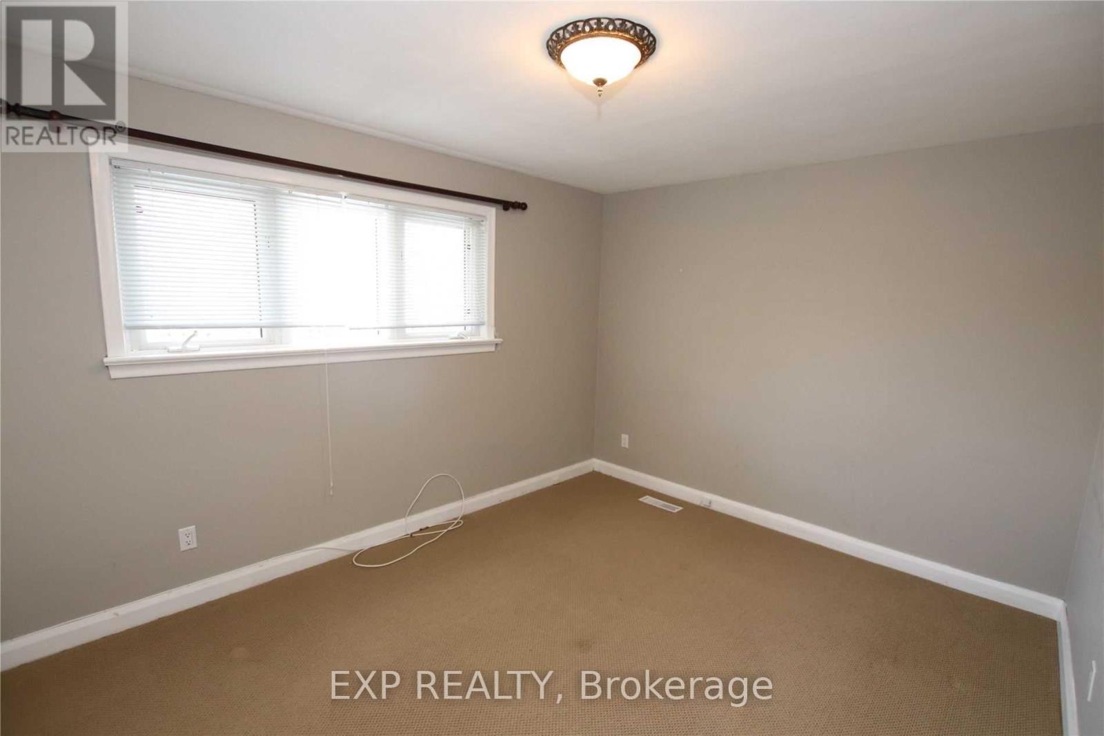 805 Glengrove Street, Oshawa, Ontario  L1J 5C7 - Photo 13 - E13271718