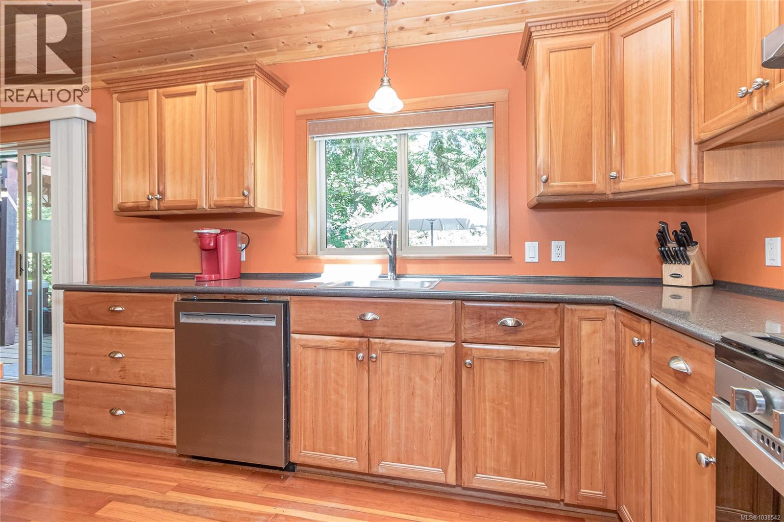 4611 Berbers Dr, Bowser, British Columbia  V0R 1G0 - Photo 23 - 1038542