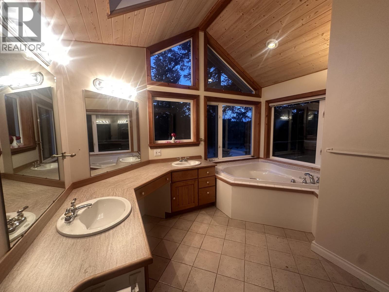 165 Ontario Place, Salt Spring Island, British Columbia  V8K 2L5 - Photo 40 - R3131451