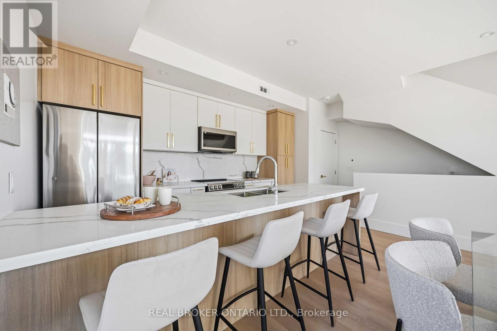 B - 102 Boultbee Avenue, Toronto, Ontario  M4J 1B3 - Photo 14 - E13233966