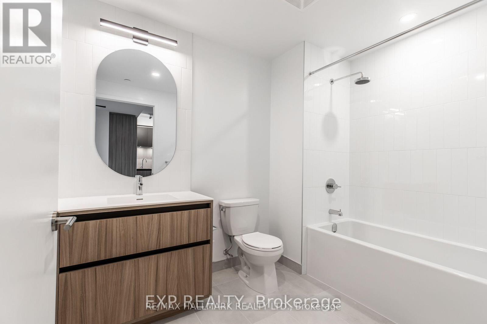 A921 - 7950 Bathurst Street, Vaughan, Ontario  L4J 0L4 - Photo 11 - N13217646