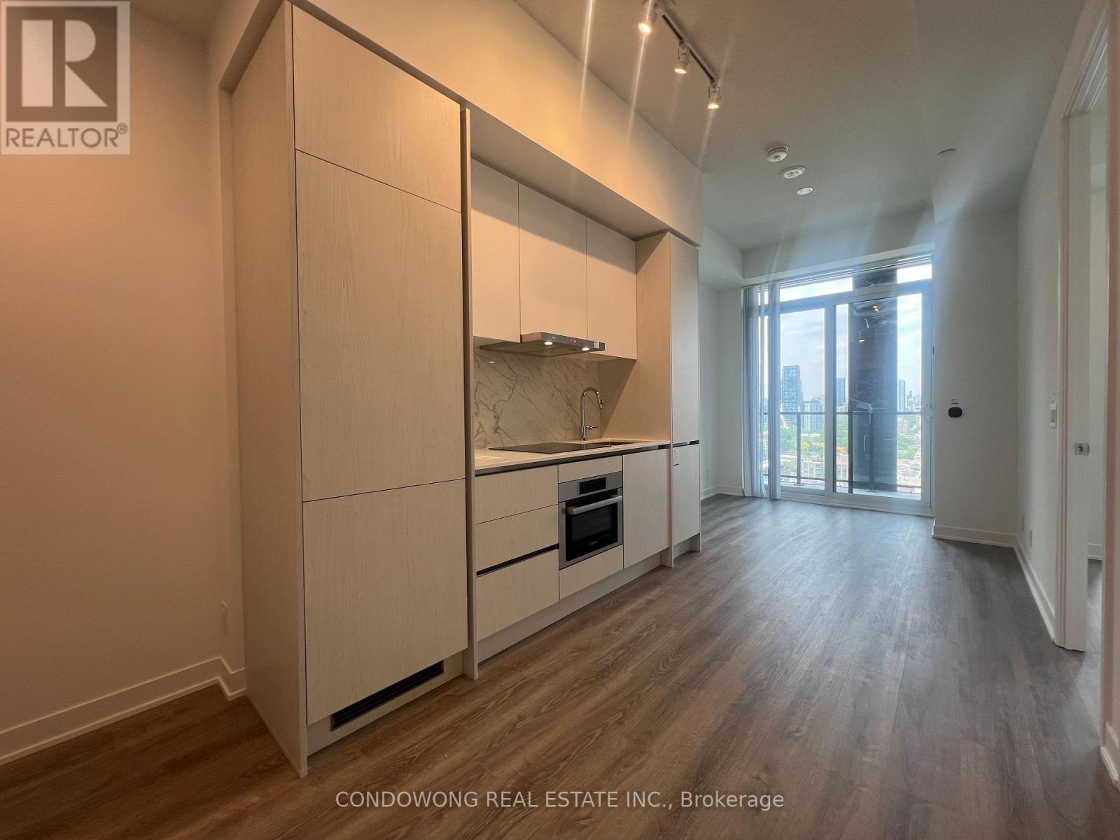 2516 - 180 Front Street E, Toronto, Ontario  M5A 0A9 - Photo 1 - C13273390