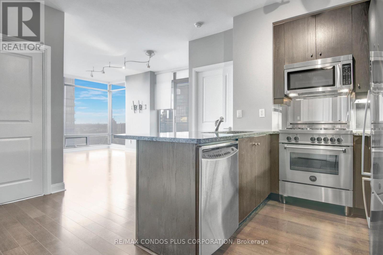 2505 - 18 Yorkville Avenue, Toronto, Ontario  M4W 3Y8 - Photo 10 - C13275240