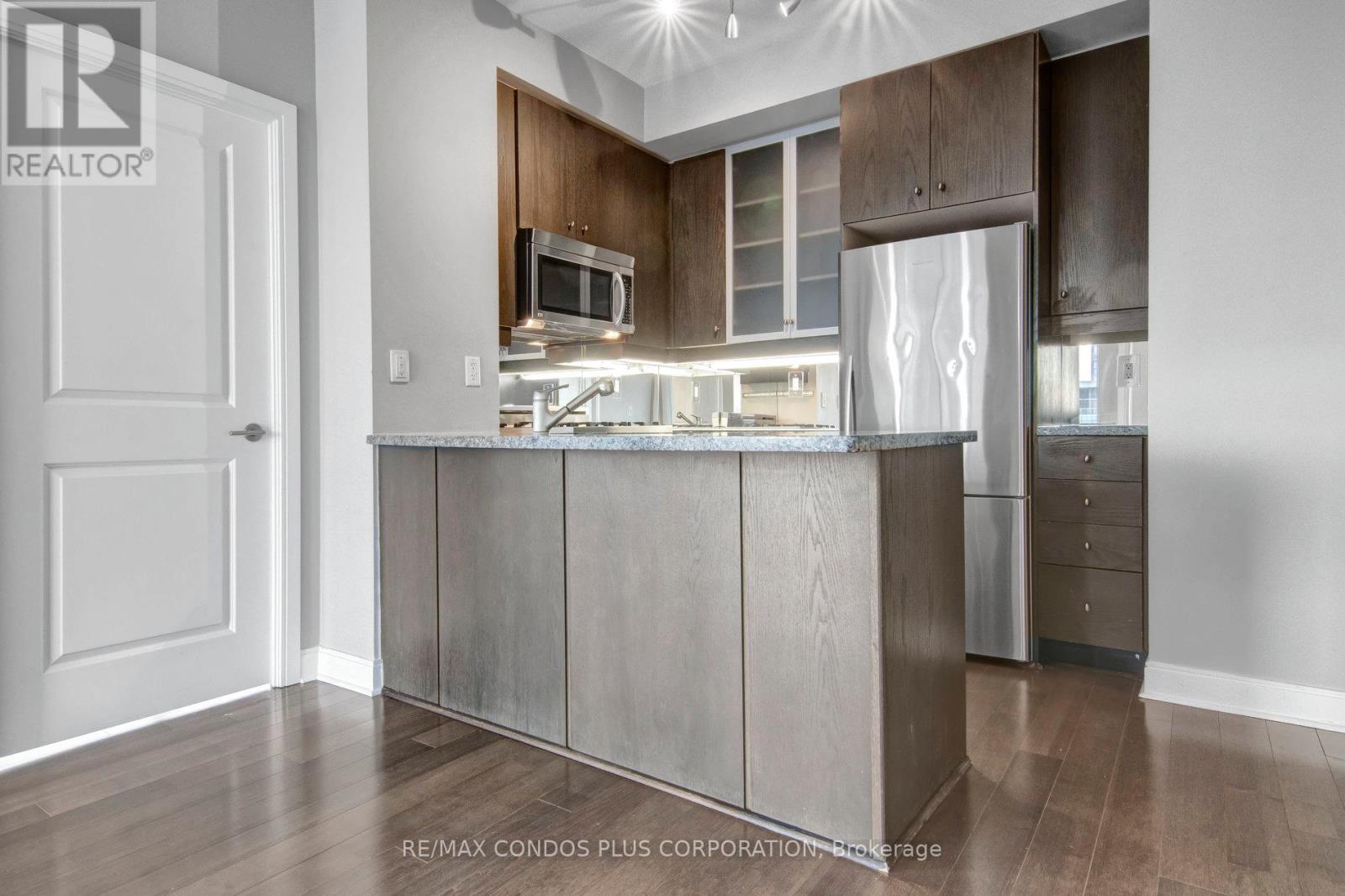2505 - 18 Yorkville Avenue, Toronto, Ontario  M4W 3Y8 - Photo 14 - C13275240
