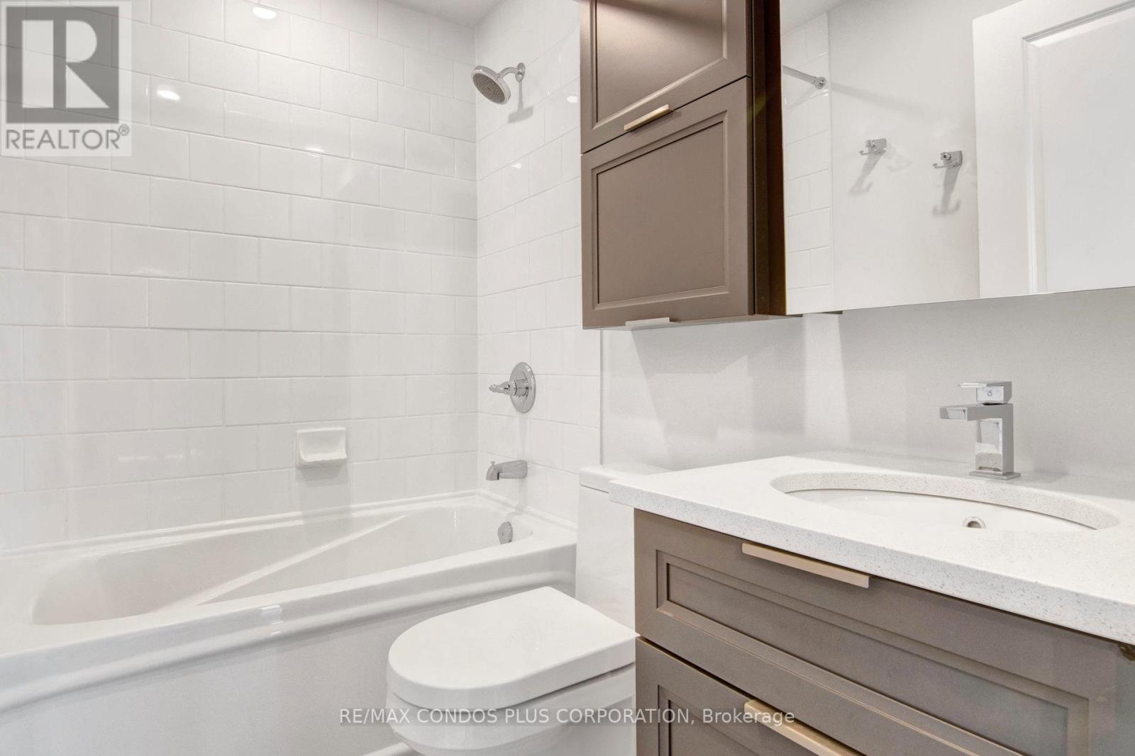 2505 - 18 Yorkville Avenue, Toronto, Ontario  M4W 3Y8 - Photo 37 - C13275240