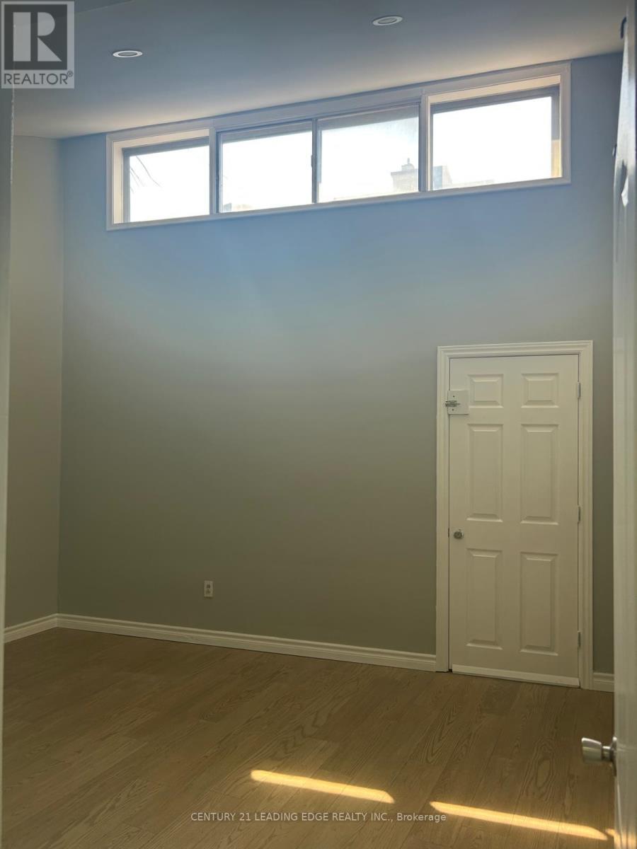 552a Sheppard Avenue W, Toronto, Ontario  M3H 2R9 - Photo 11 - C13277960