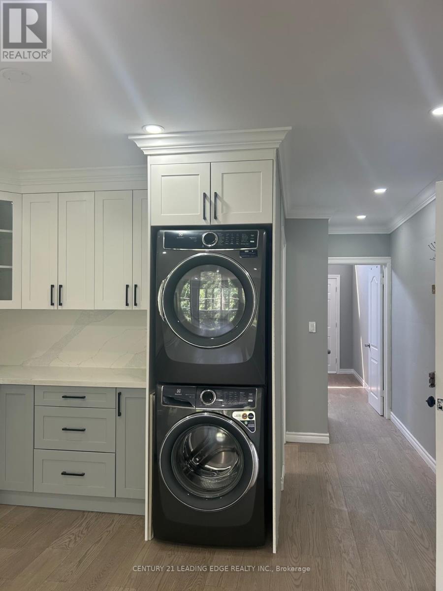 552a Sheppard Avenue W, Toronto, Ontario  M3H 2R9 - Photo 19 - C13277960