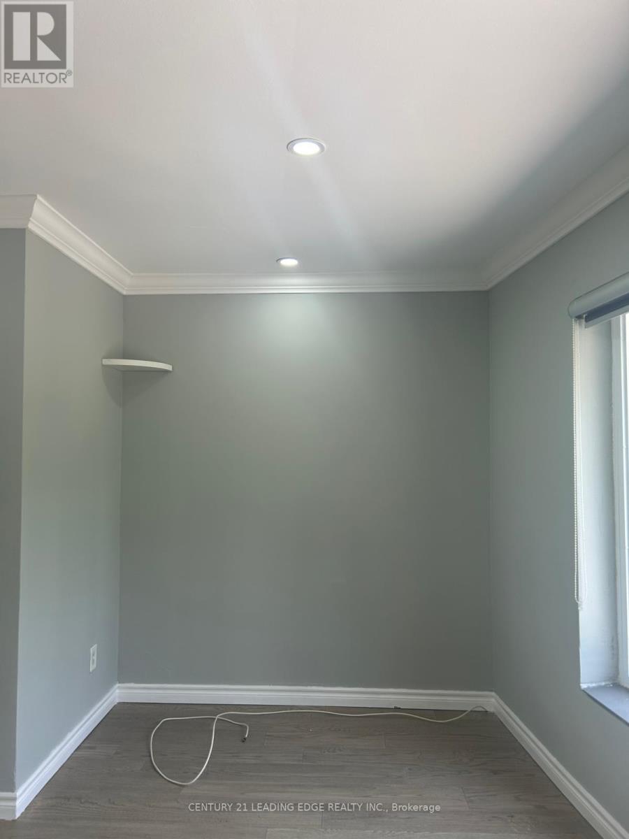 552a Sheppard Avenue W, Toronto, Ontario  M3H 2R9 - Photo 3 - C13277960