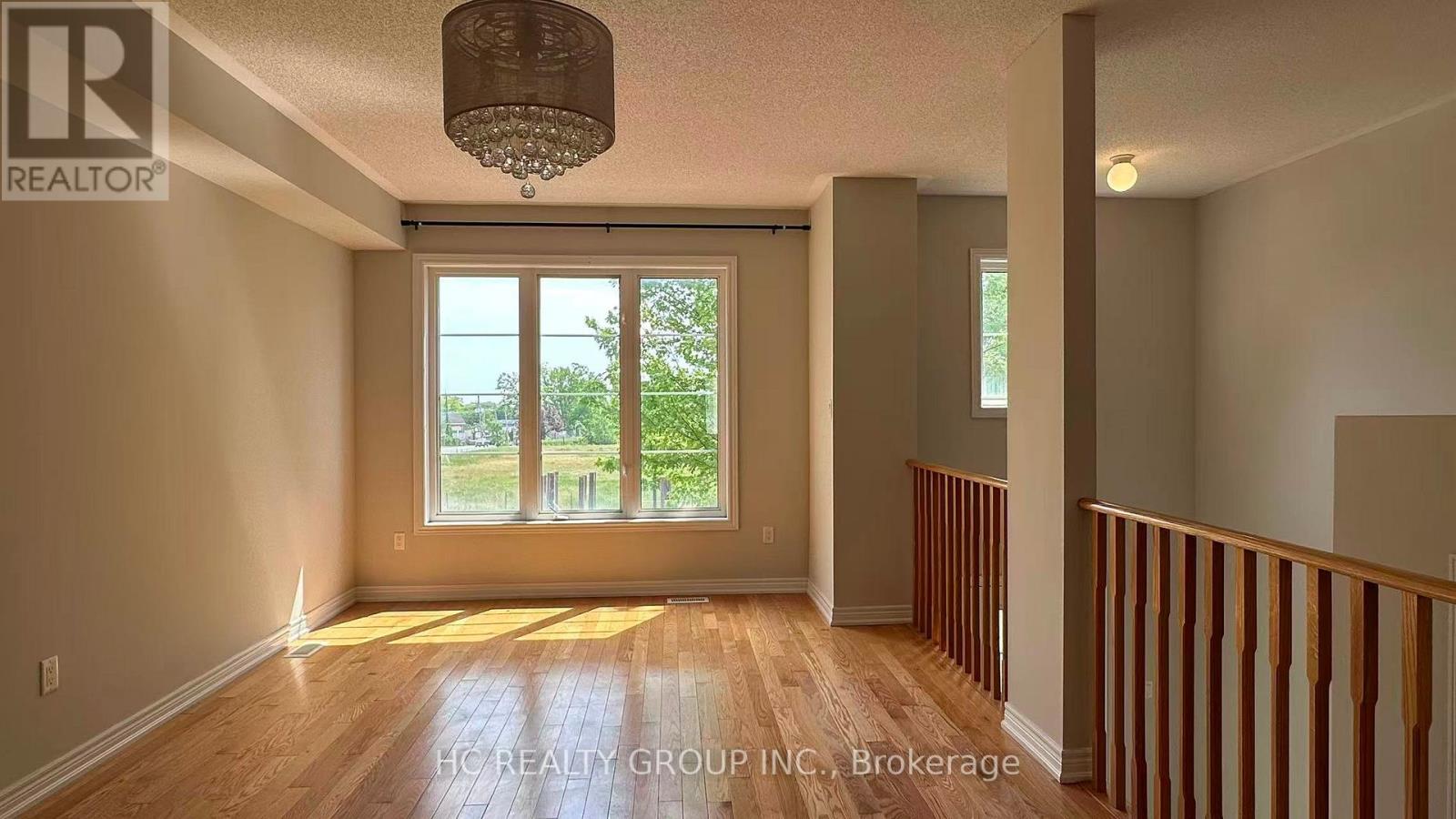 7 Lily Cup Avenue, Toronto, Ontario  M1L 0H4 - Photo 4 - E13246284