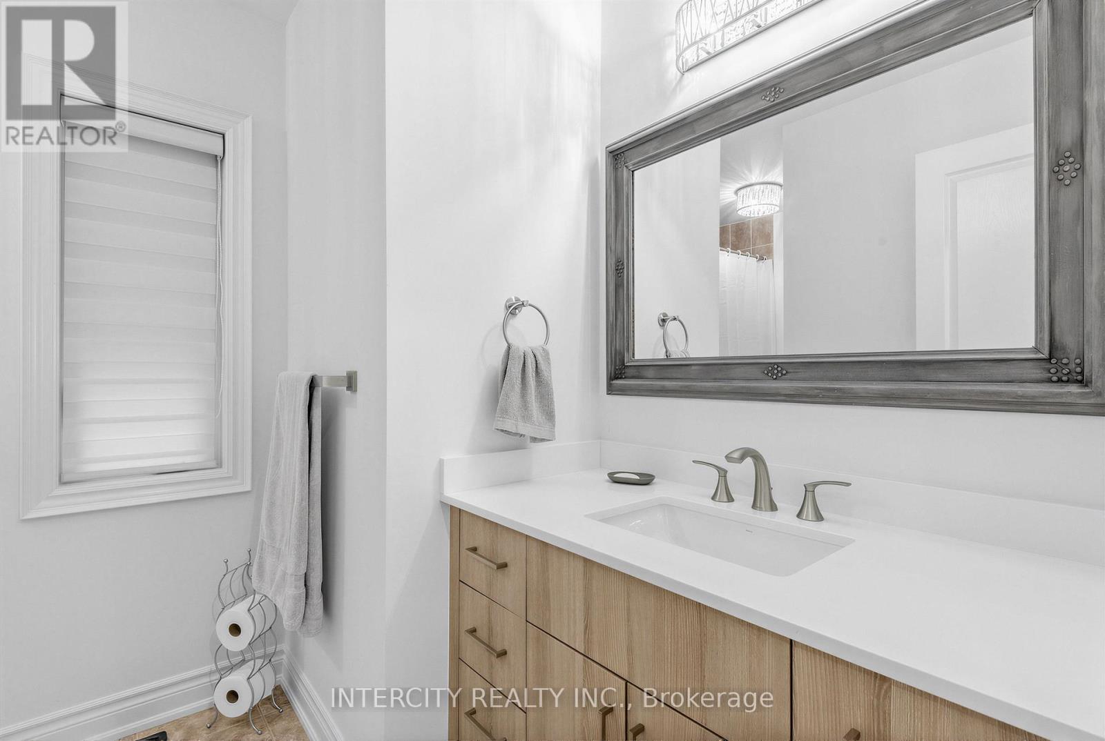 322 Moody Drive, Vaughan, Ontario  L4H 3N5 - Photo 16 - N13250022