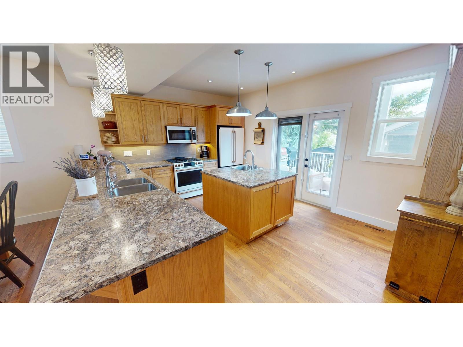118 8th Avenue S, Cranbrook, British Columbia V1C 2K5 - Photo 12 - 10390475