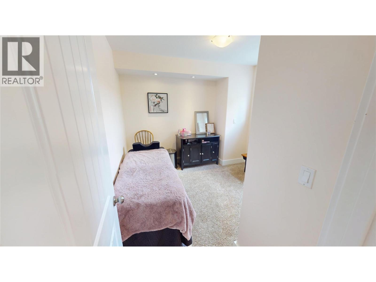 118 8th Avenue S, Cranbrook, British Columbia V1C 2K5 - Photo 15 - 10390475
