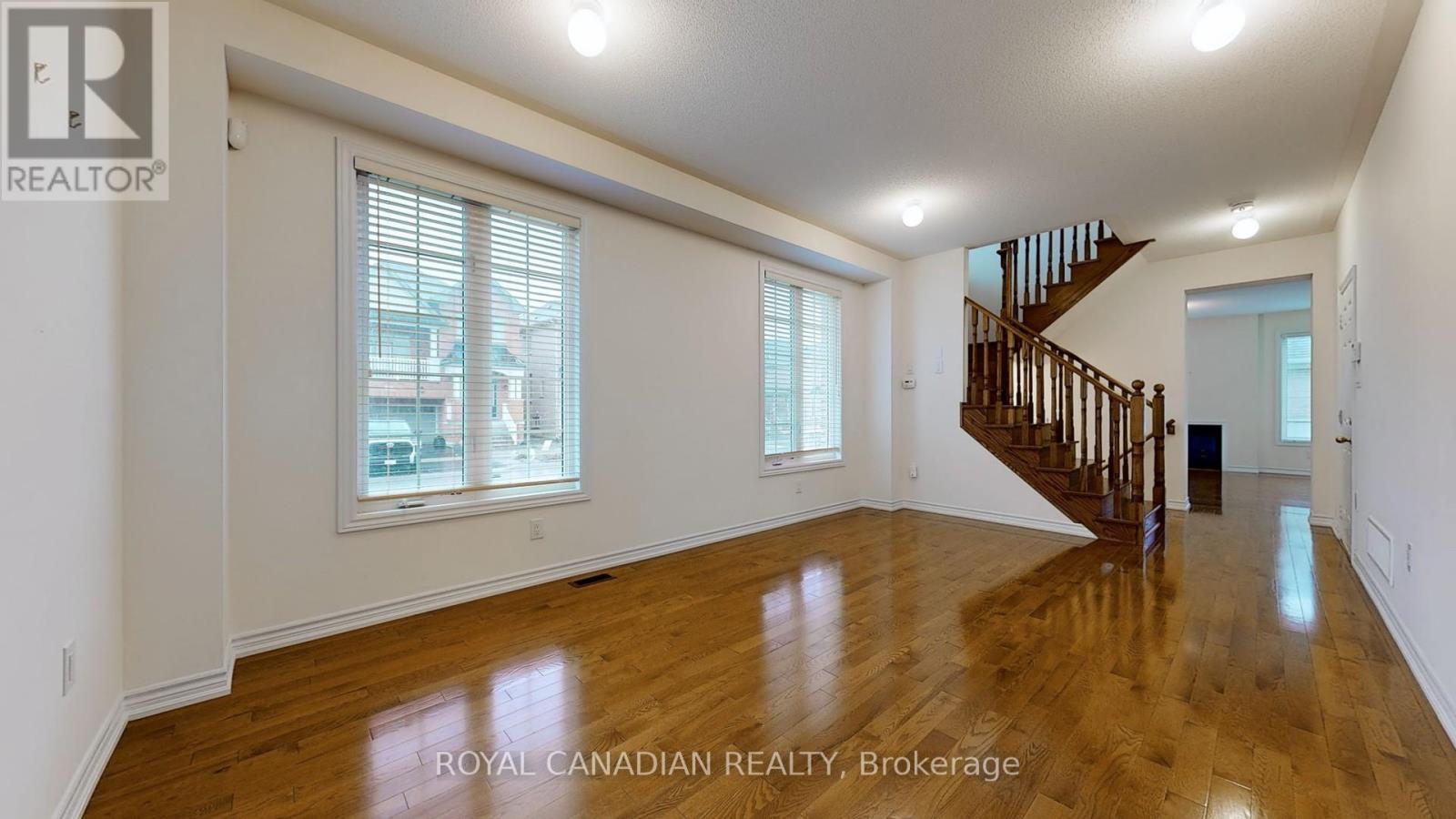 1 Green Spruce Road, Whitchurch-Stouffville, Ontario  L4A 1X3 - Photo 3 - N13274978