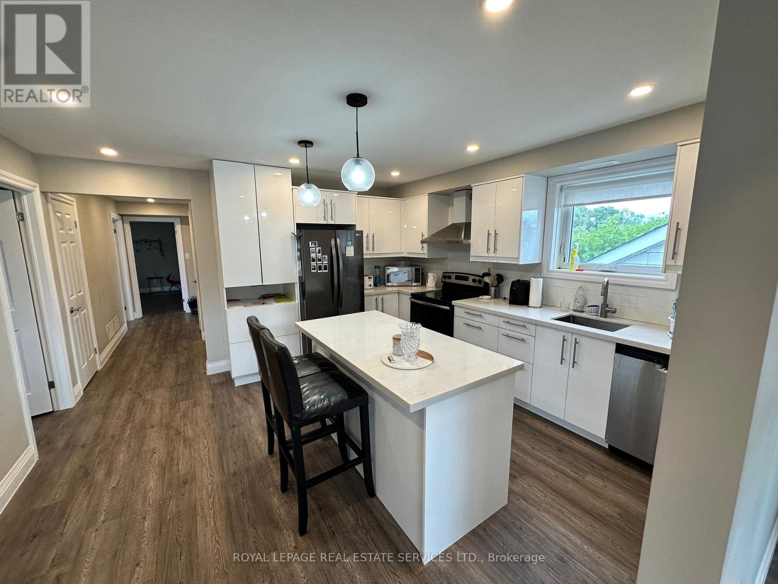 2nd Flr - 1-3 Queen Street S, Mississauga, Ontario  L5M 1K2 - Photo 5 - W13274766