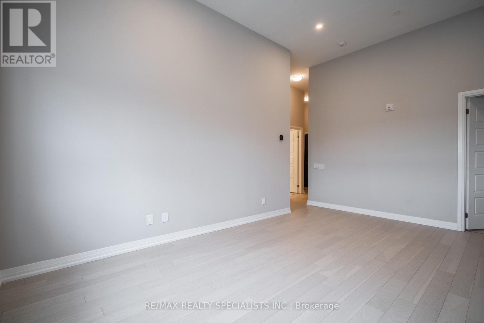 112 - 3265 Carding Mill Trail, Oakville, Ontario L6M 5P7 - Photo 11 - W13278020