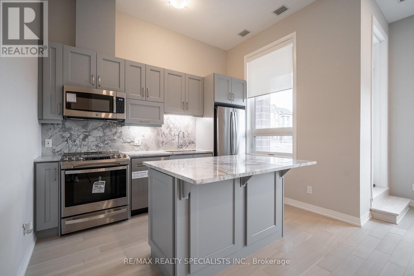 112 - 3265 Carding Mill Trail, Oakville, Ontario L6M 5P7 - Photo 15 - W13278020