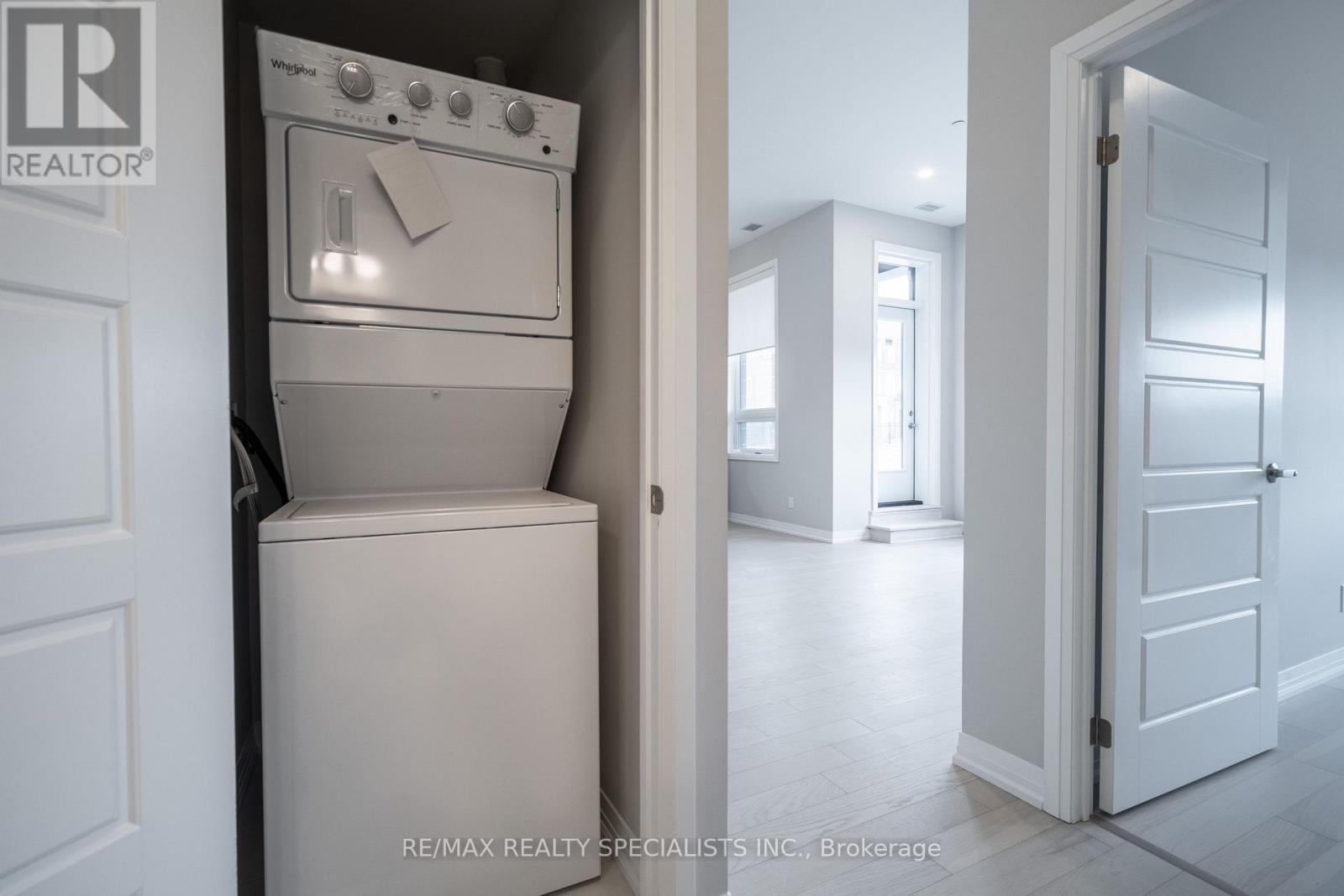 112 - 3265 Carding Mill Trail, Oakville, Ontario L6M 5P7 - Photo 6 - W13278020