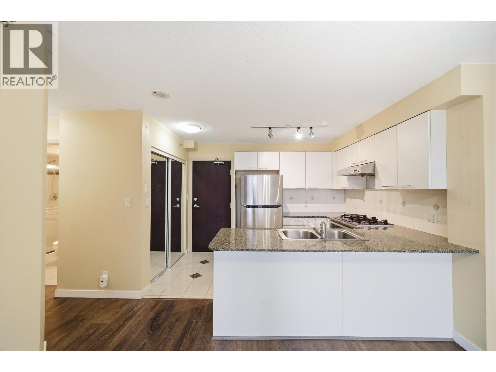 303 6331 Buswell Street, Richmond, British Columbia  V6Y 4H2 - Photo 8 - R3132751