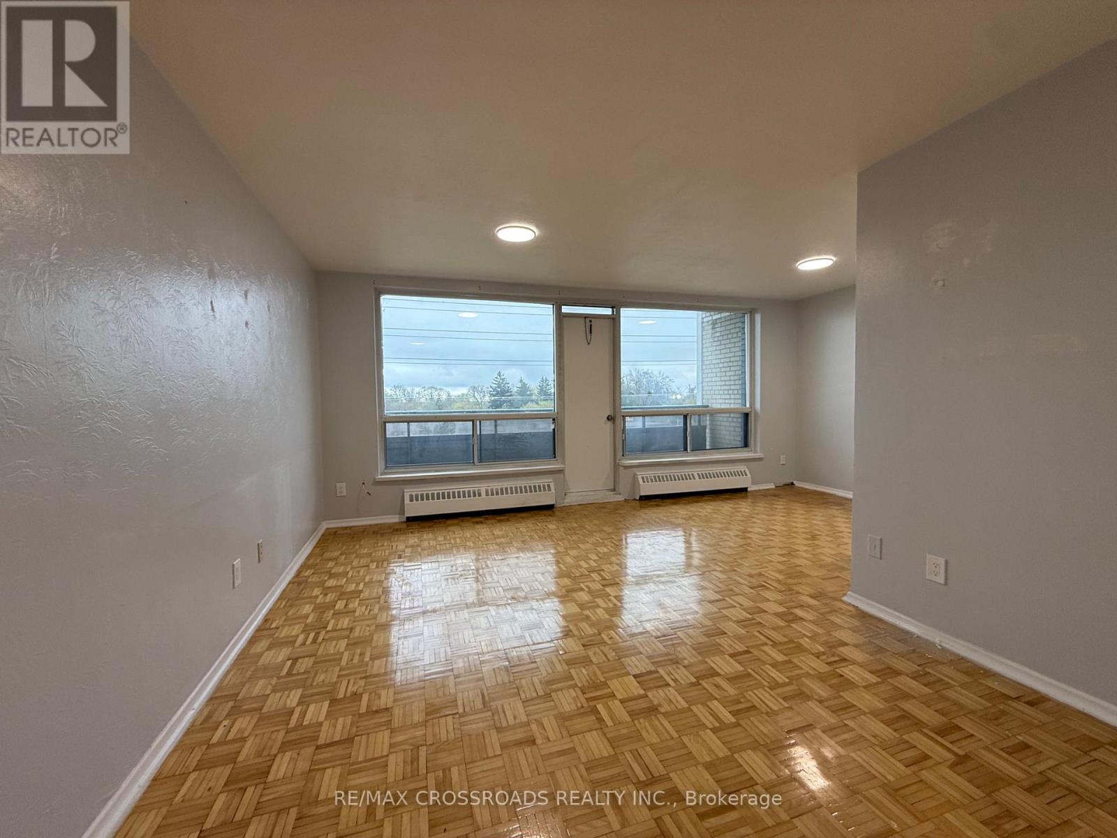 504 - 363 Lakeshore Road E, Mississauga, Ontario  L5G 1H7 - Photo 6 - W13248892