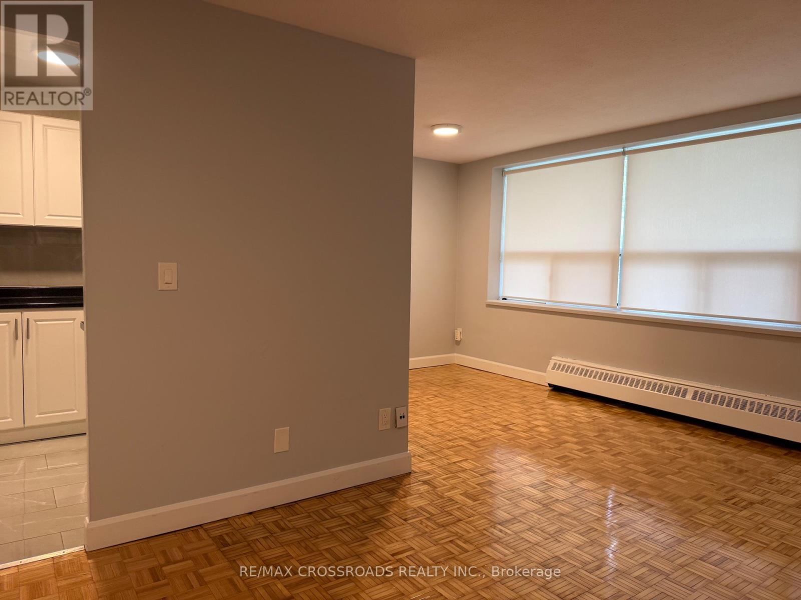 504 - 363 Lakeshore Road E, Mississauga, Ontario  L5G 1H7 - Photo 7 - W13248892