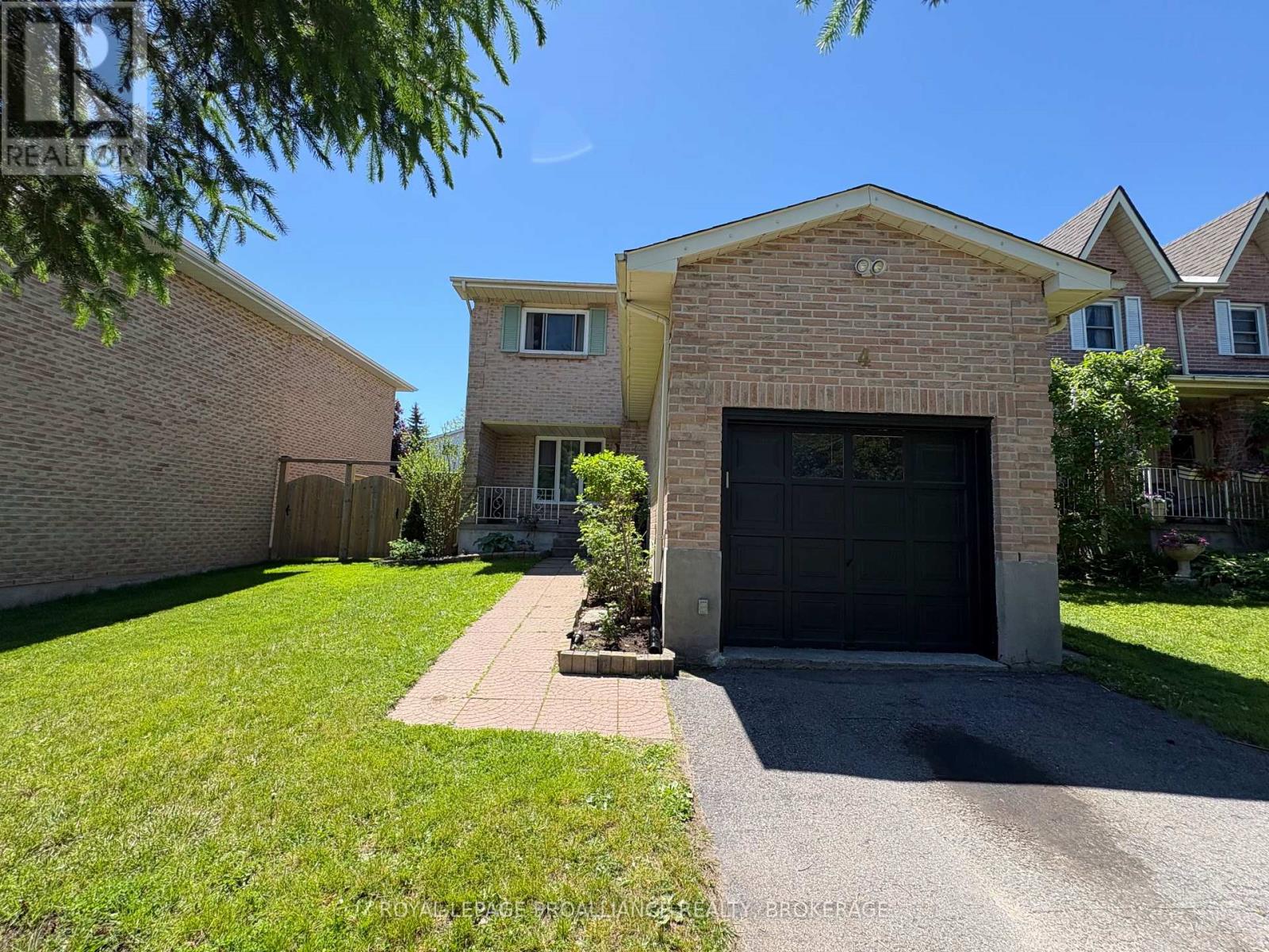 4 BALMORAL COURT, Kingston, Ontario