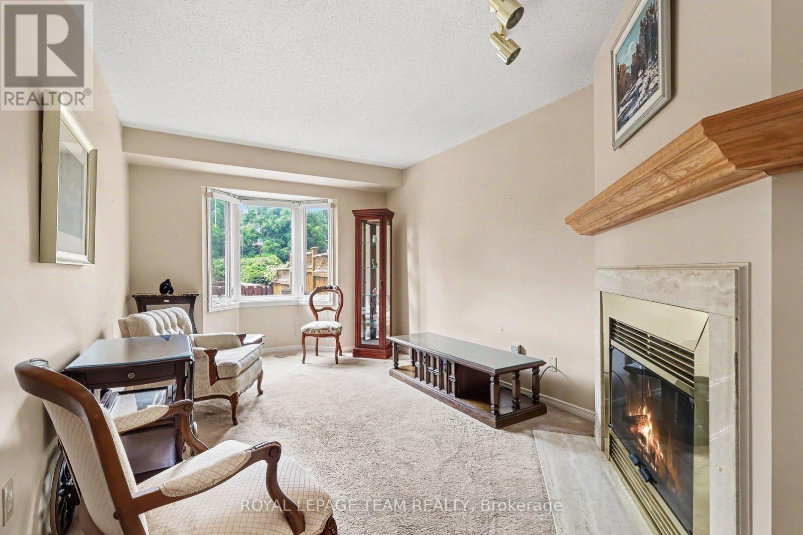 36 Southport Drive, Ottawa, Ontario  K1T 3E7 - Photo 3 - X13279690