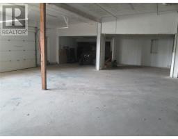 2 Cobbs Lane