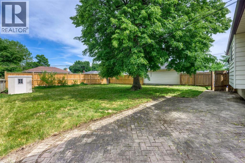 890 Hollands Avenue, Sarnia, Ontario  N7S 3C1 - Photo 31 - 26012508