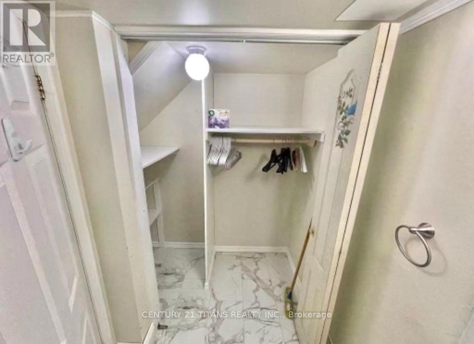 Lower - 11 Etienne Street, Toronto, Ontario  M1L 0A2 - Photo 14 - E13278576
