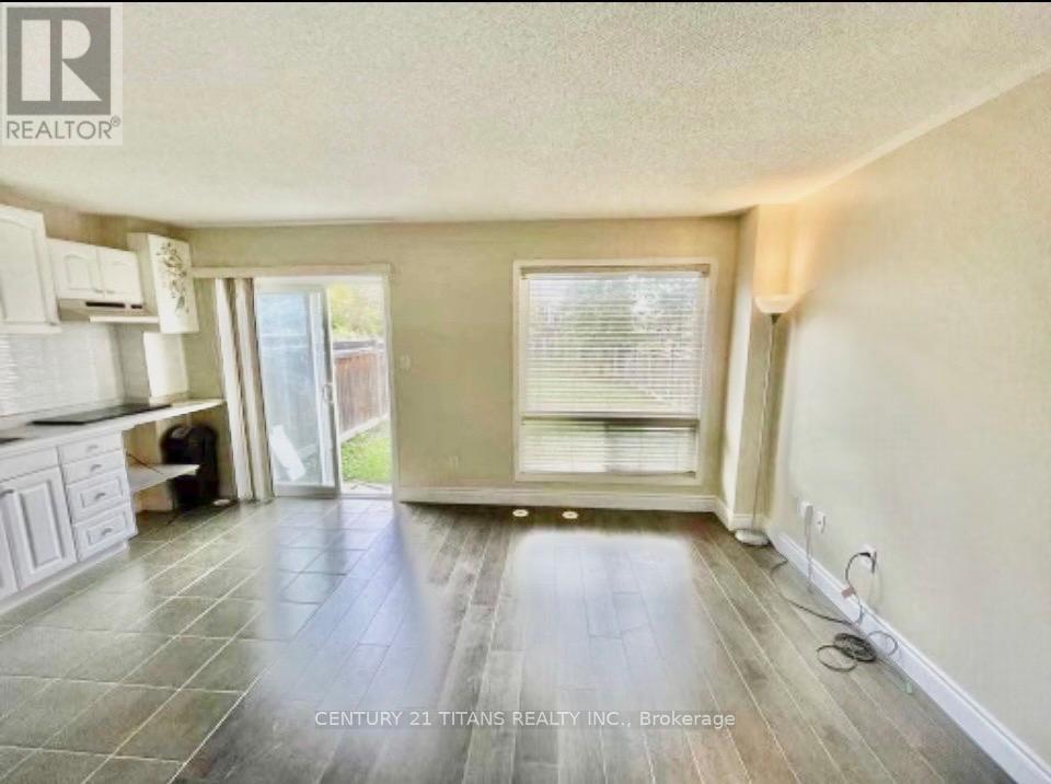 Lower - 11 Etienne Street, Toronto, Ontario  M1L 0A2 - Photo 5 - E13278576
