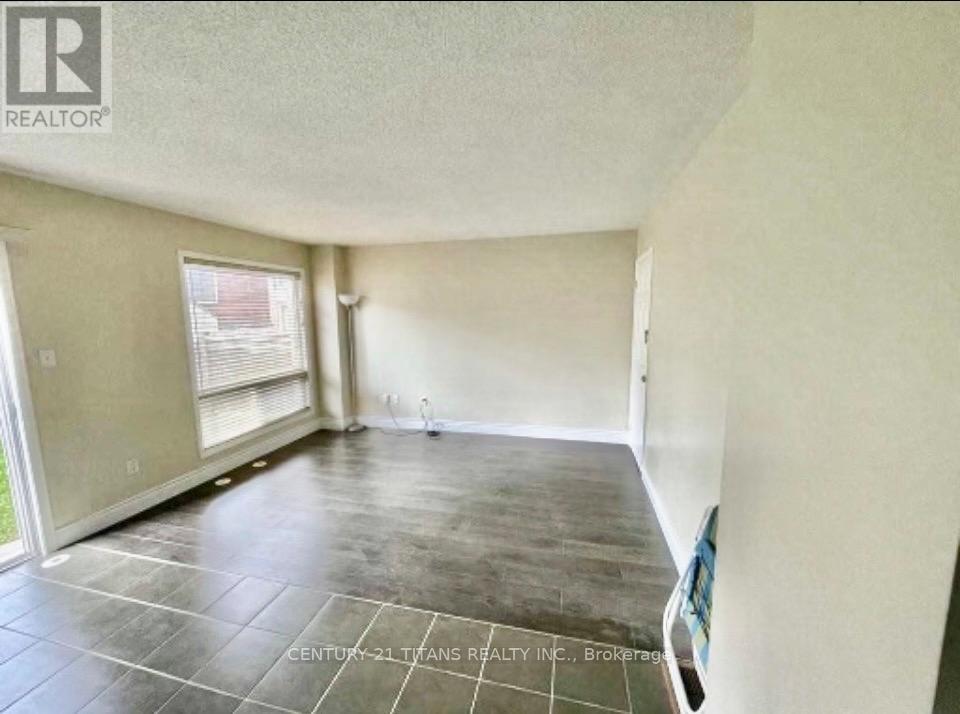 Lower - 11 Etienne Street, Toronto, Ontario  M1L 0A2 - Photo 7 - E13278576