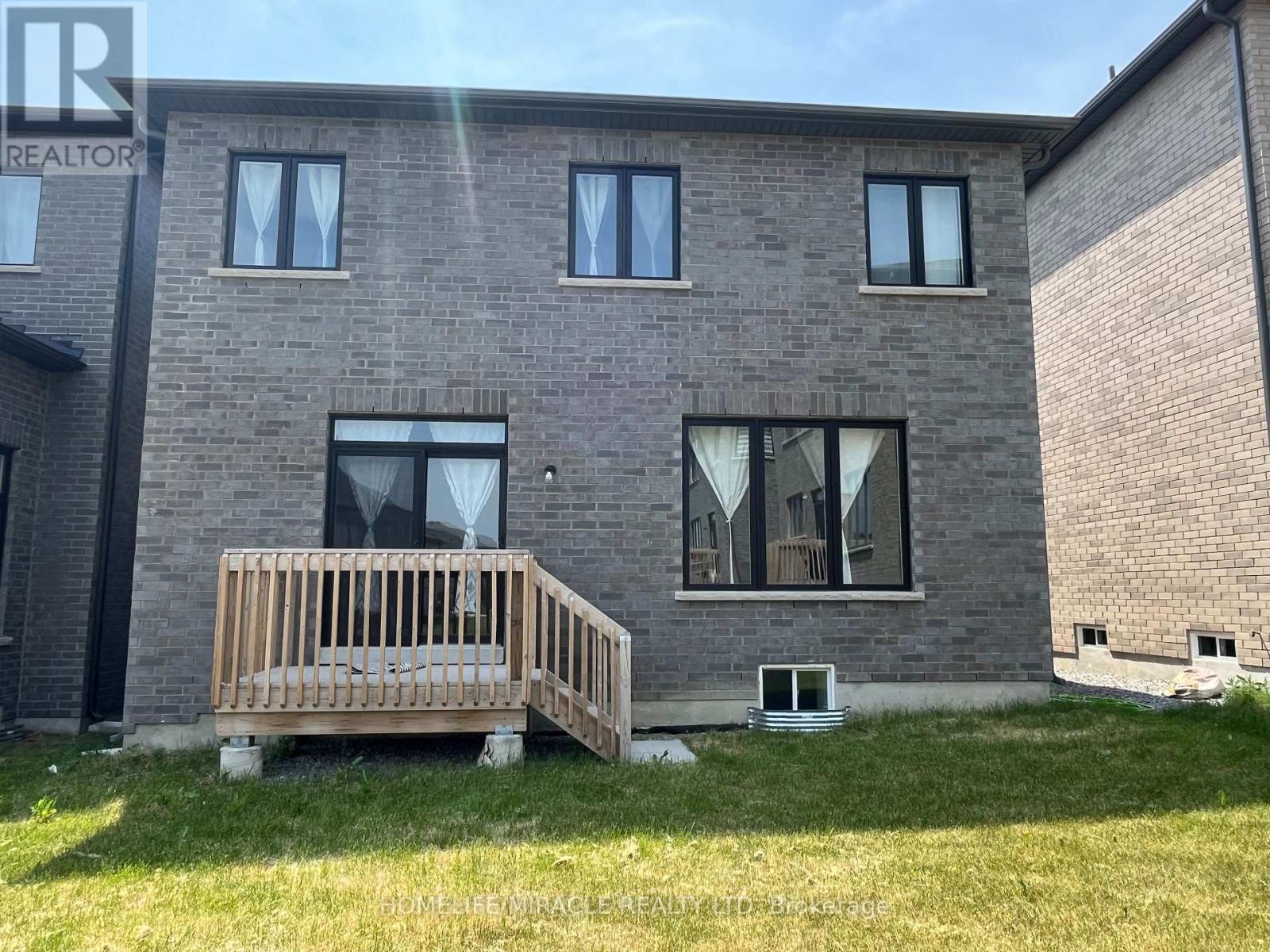 2143 Hallandale Street, Oshawa, Ontario  L1H 8L7 - Photo 49 - E13280034