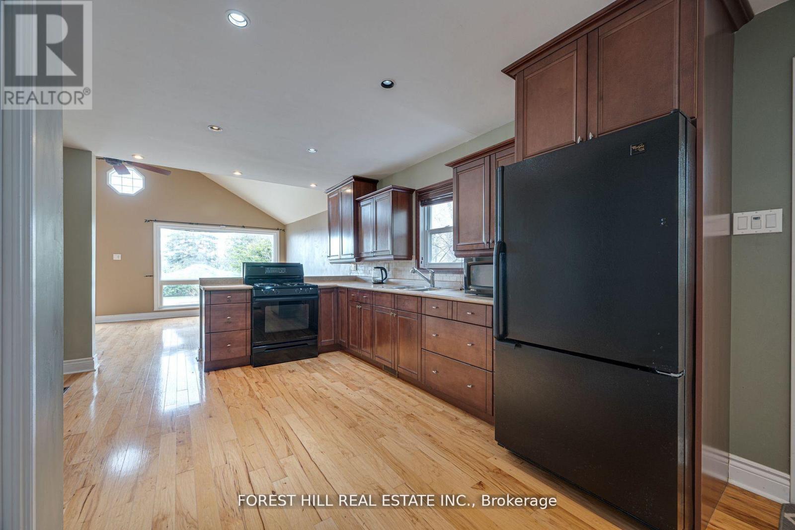 40 Connor Drive, Whitchurch-Stouffville, Ontario  L4A 7X3 - Photo 18 - N13279568