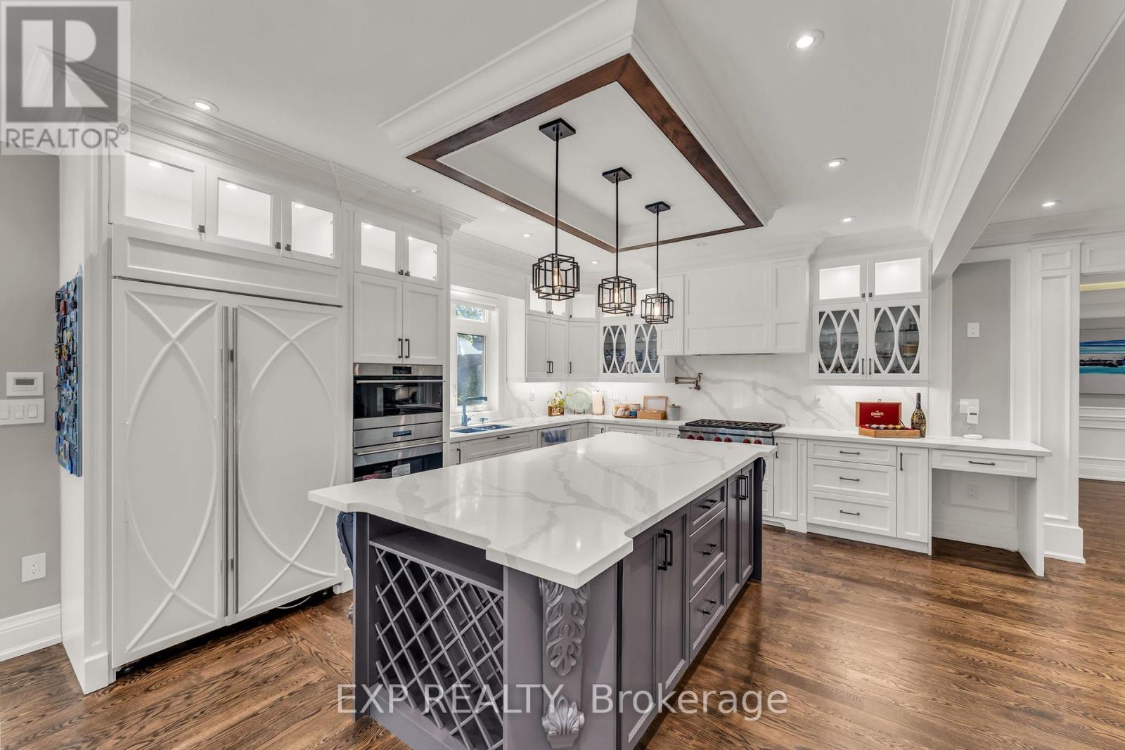 606 Lakeshore Road W, Oakville, Ontario  L6K 1G5 - Photo 11 - W13280250