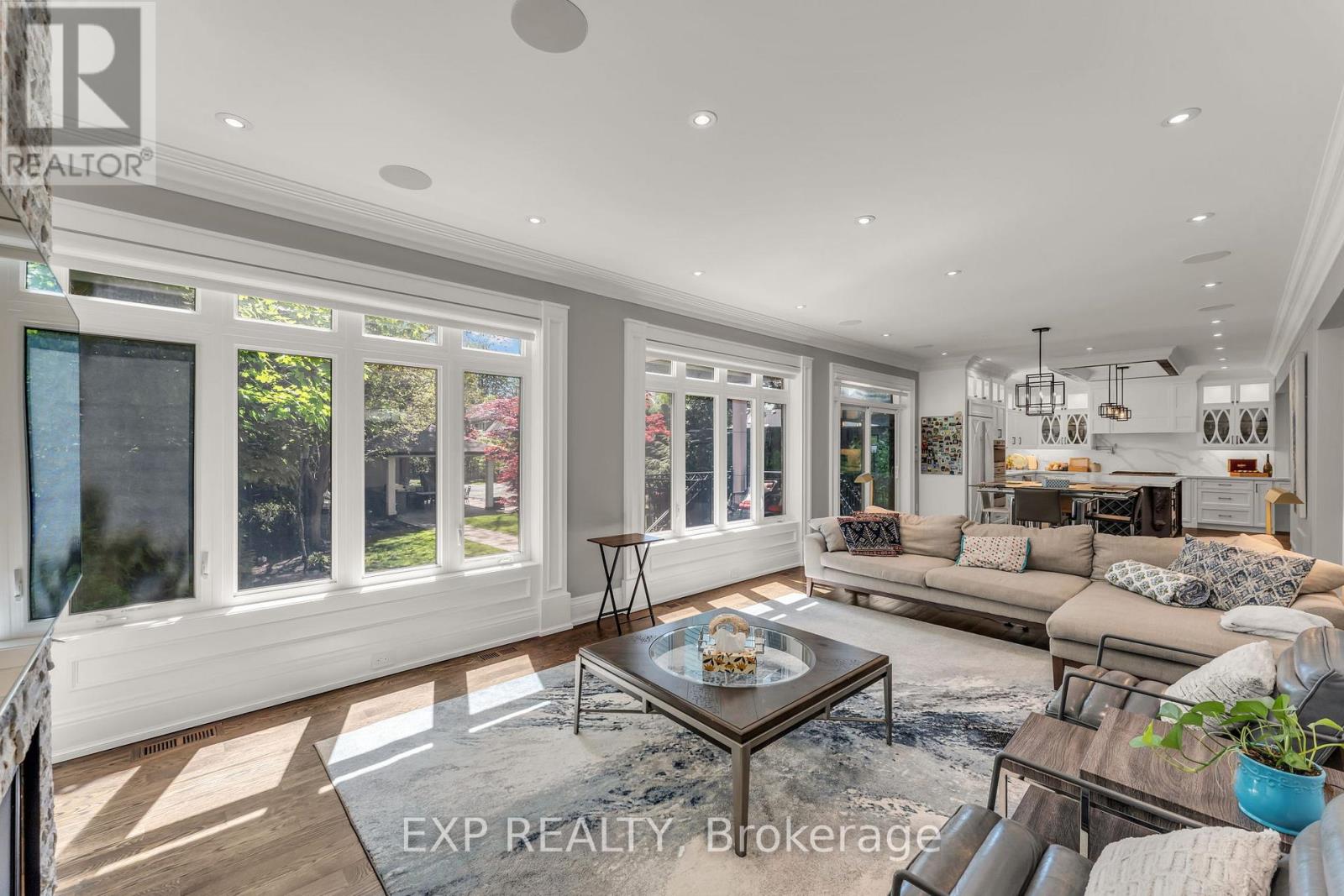 606 Lakeshore Road W, Oakville, Ontario  L6K 1G5 - Photo 15 - W13280250