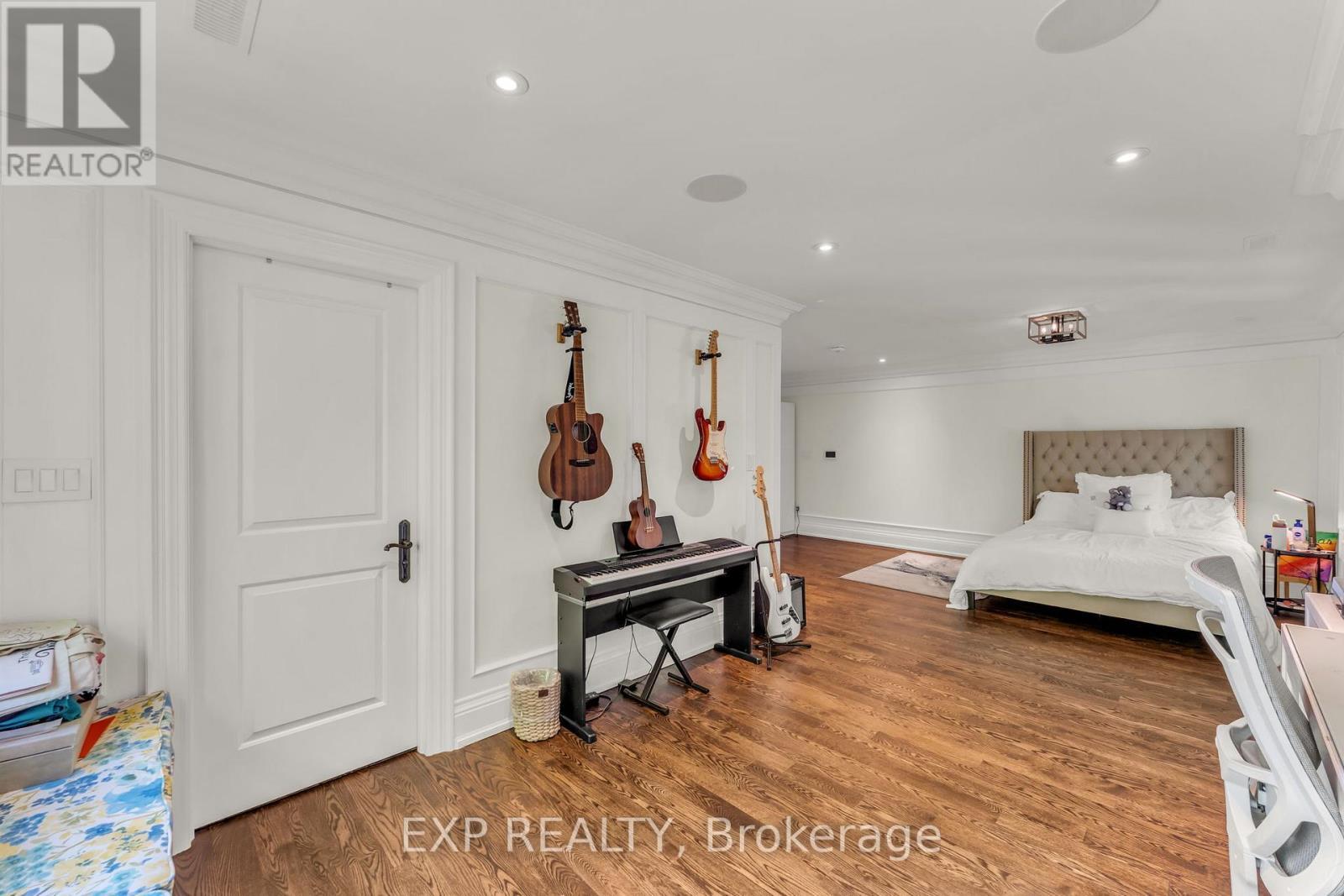 606 Lakeshore Road W, Oakville, Ontario  L6K 1G5 - Photo 32 - W13280250