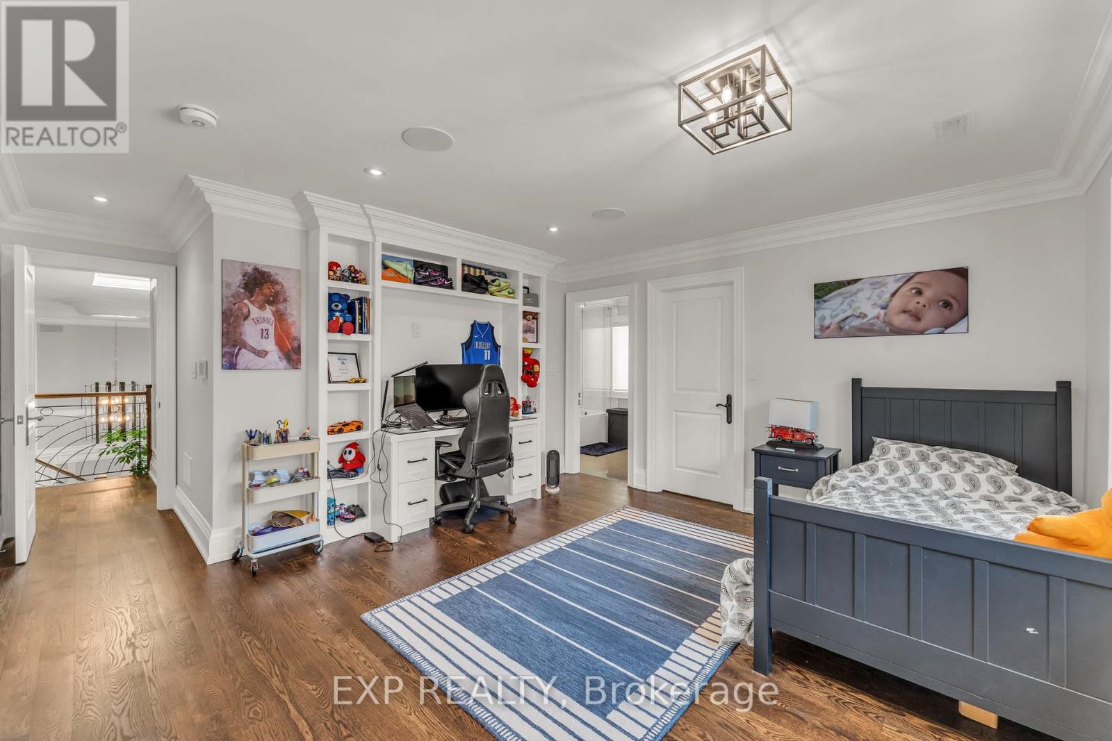 606 Lakeshore Road W, Oakville, Ontario  L6K 1G5 - Photo 39 - W13280250