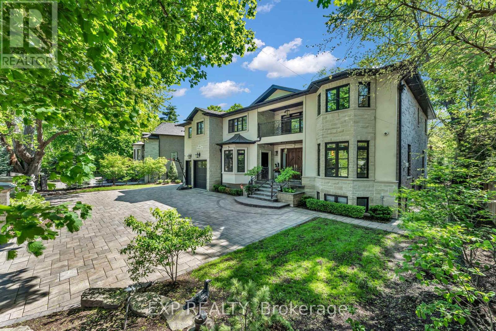 606 Lakeshore Road W, Oakville, Ontario  L6K 1G5 - Photo 4 - W13280250
