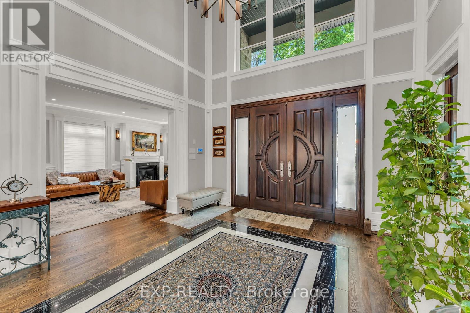 606 Lakeshore Road W, Oakville, Ontario  L6K 1G5 - Photo 6 - W13280250