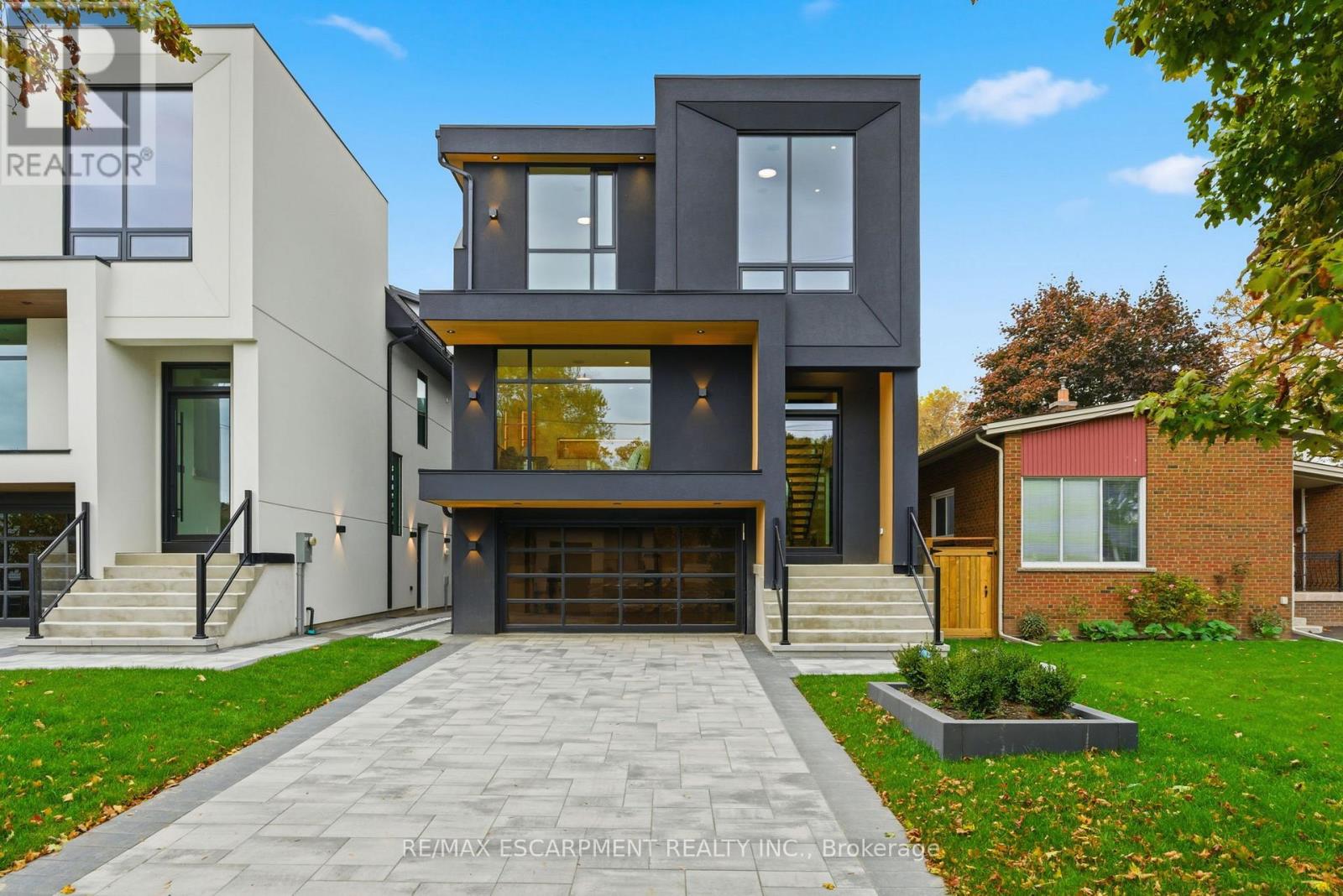 957 HALLIDAY AVENUE, Mississauga, Ontario