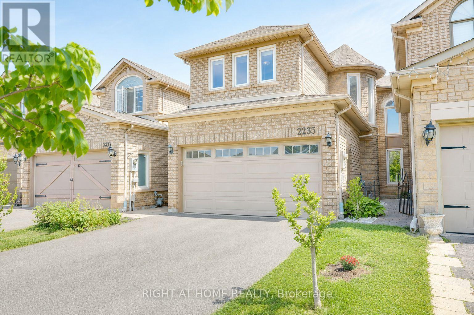 2233 Rockingham Drive, Oakville, Ontario  L6H 6E7 - Photo 2 - W13280694
