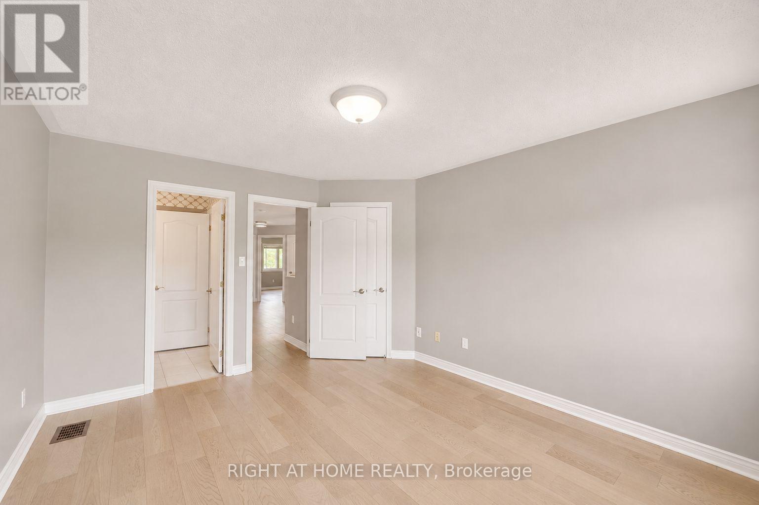 2233 Rockingham Drive, Oakville, Ontario  L6H 6E7 - Photo 21 - W13280694