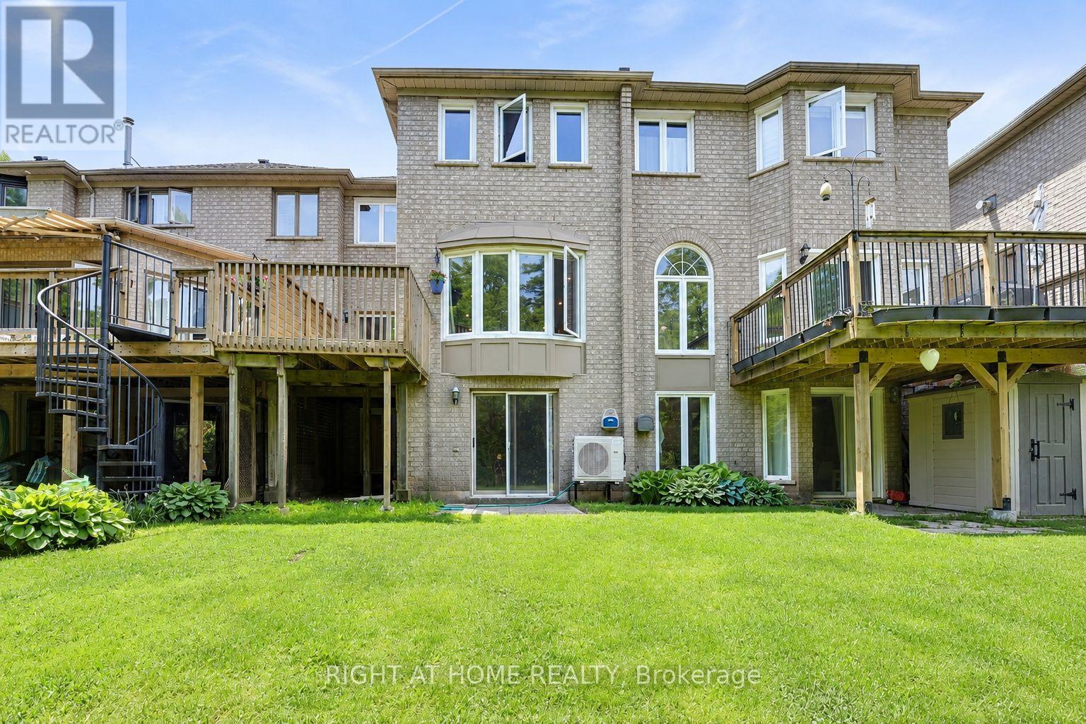 2233 Rockingham Drive, Oakville, Ontario  L6H 6E7 - Photo 31 - W13280694